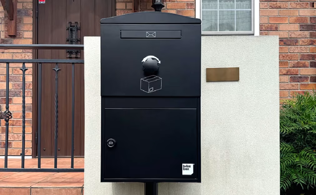 不在時の荷物問題を解決！デザインも魅力のBrizeboxに大満足