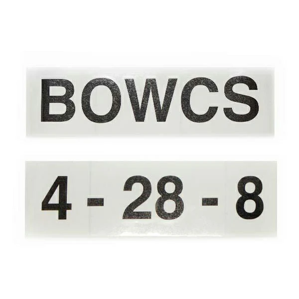 「BOWCS」「4-28-8」と切り出した黒のカッティングシート