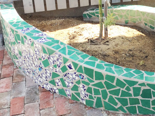 メキシコタイルの花壇DIY